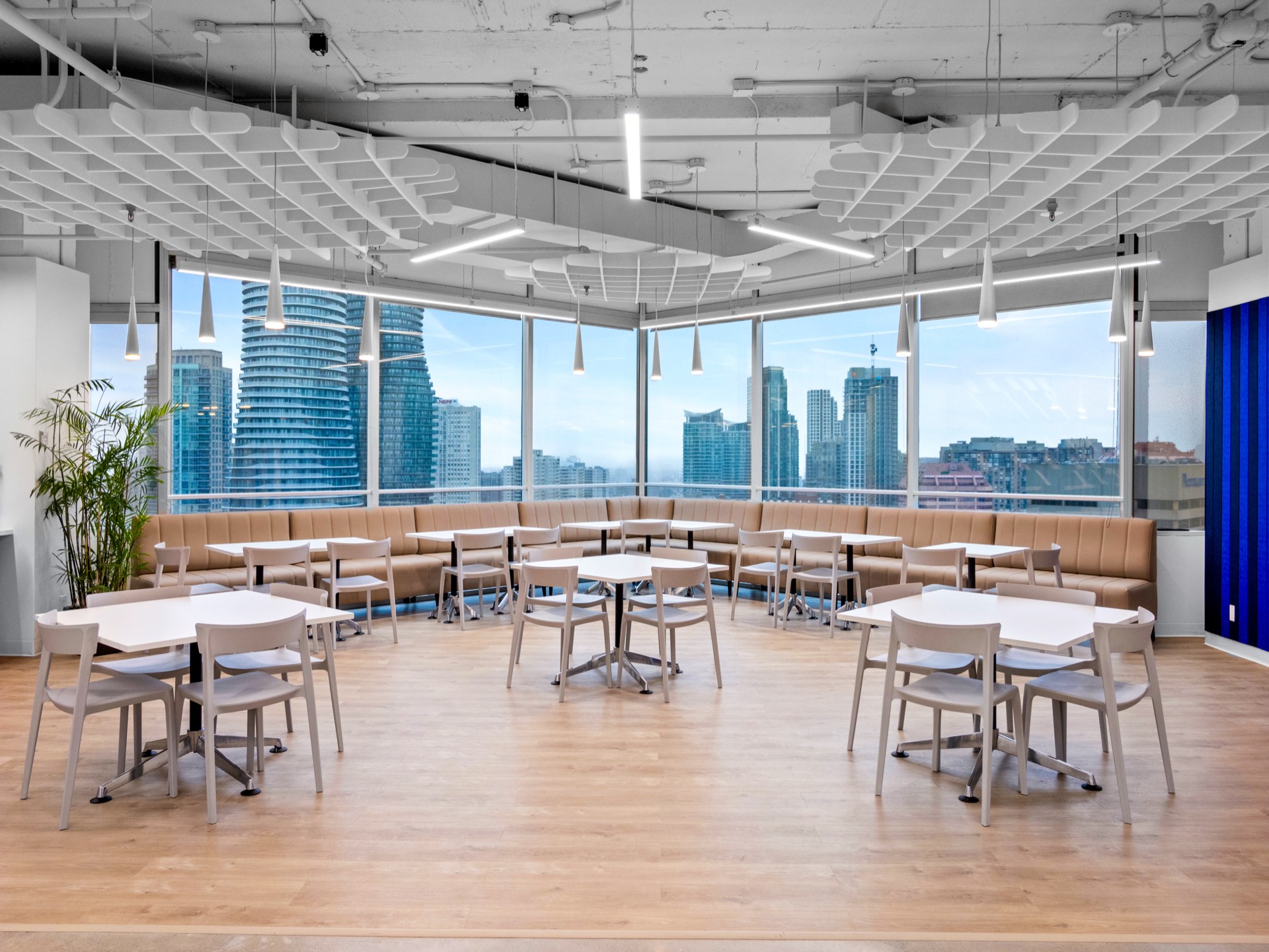 Martin Brower café