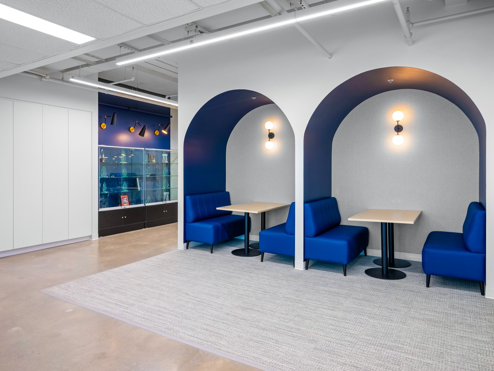 Booth seating with archway detail
